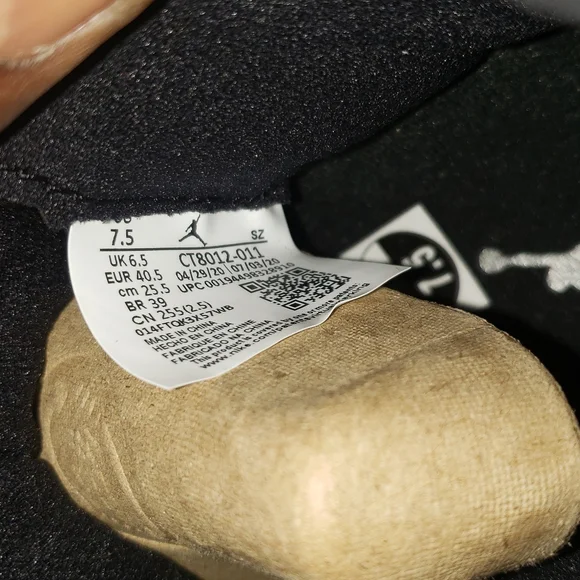 AIR JORDAN 11 RETRO 'Jubilee/25th Anniversary' 2020 - Picture 9 of 14